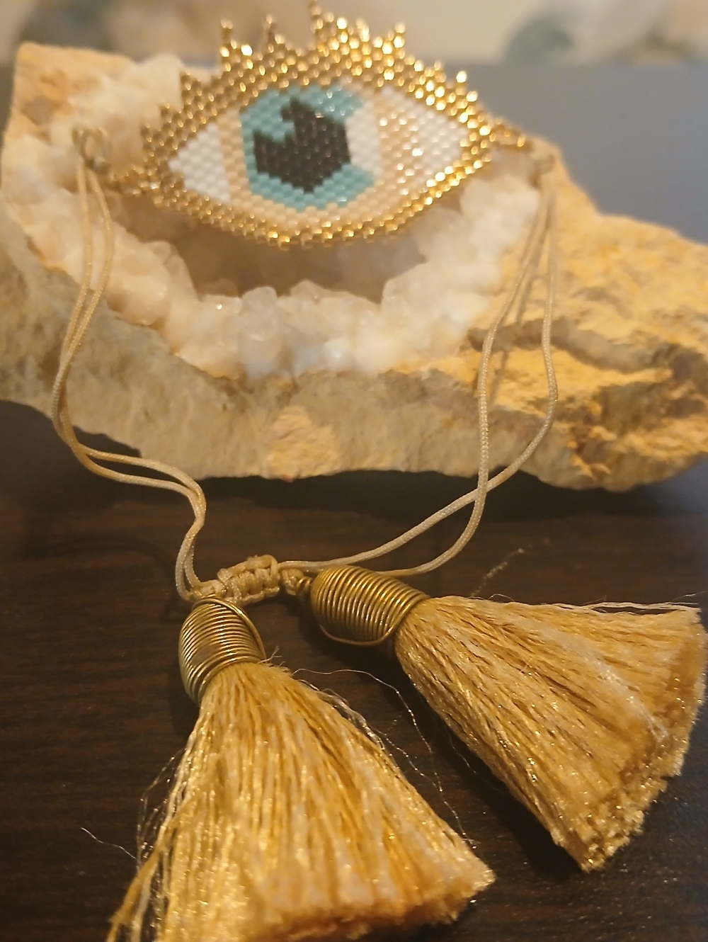 NWOT/ ARTISAN hand beaded adjustable evil  eye bracelet